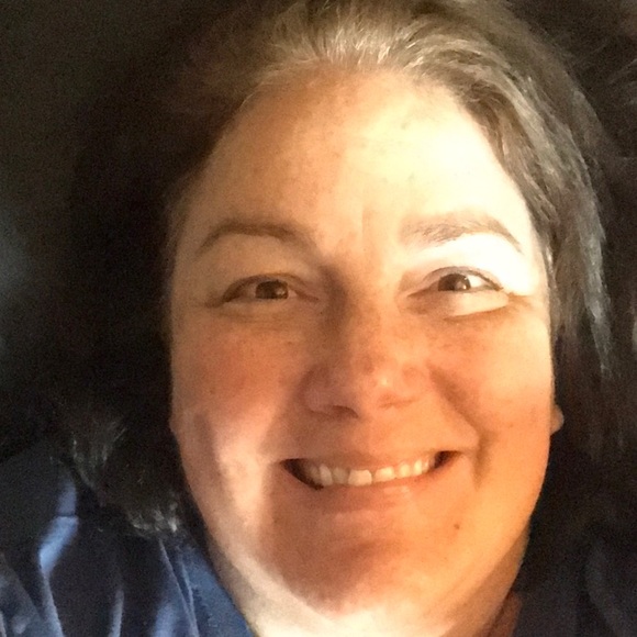 Meet your Posher, Laurie - Picture 1 of 1